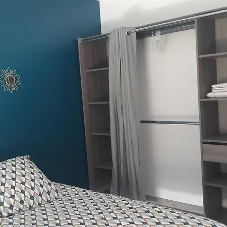 Chambre Double Meublee Lit King Size Le Poiré-sur-Vie