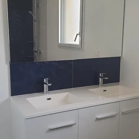 Chambre Double Meublee Lit King Size Le Poiré-sur-Vie