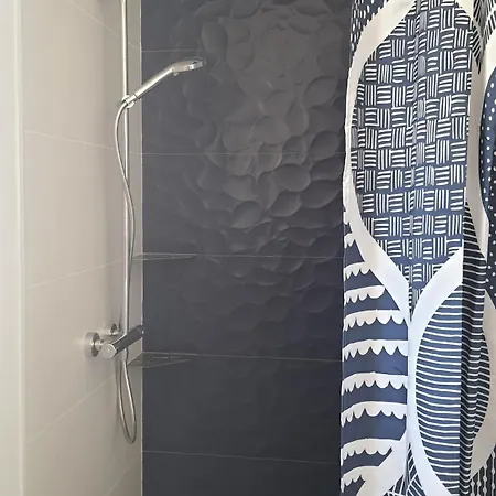Chambre Double Meublee Lit King Size בית אירוח Le Poiré-sur-Vie